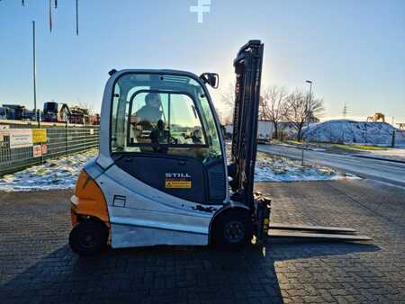 Carrelli elettrici 4 ruote 2008  Still RX60-25 UVV (1)