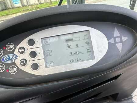 Carrelli elettrici 4 ruote 2012  Still RX60-30 (7)