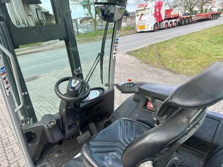 Carrelli elettrici 4 ruote 2012  Still RX60-30 (8)