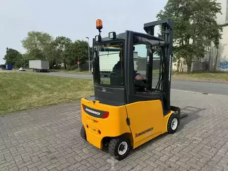 Carrelli elettrici 4 ruote 2012  Jungheinrich EFG320 (4)