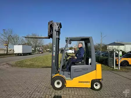 4-wiel elektrische heftrucks 2014  Jungheinrich EFG430K (2)
