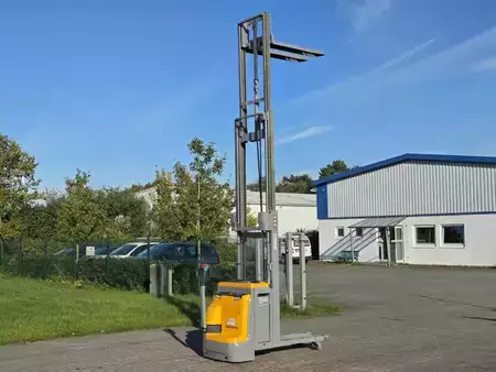 Apilador eléctrico 2020  Jungheinrich EJC214z (4)