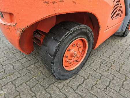 Treibgasstapler 2007  Linde H40T (6)