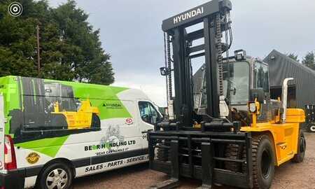 Diesel Forklifts - Hyundai 160D-9V (1)