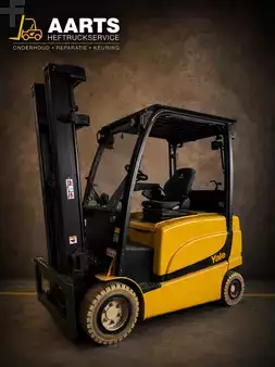 4-wiel elektrische heftrucks 2019  Yale ERP 30VL (1)