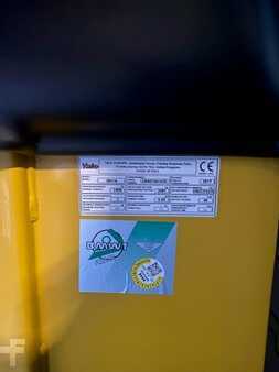 Reach Trucks 2017  Yale MR14 (4)