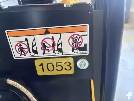 Elektryczne 3-kołowe 2022  Yale 1800 VT (13)