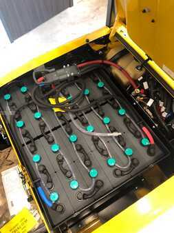 Eléctrica de 3 ruedas 2022  Yale ERP 16 VT (5)