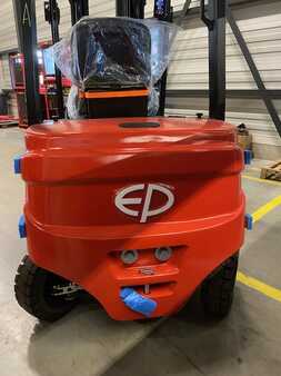 Eléctrica de 4 ruedas 2024  EP Equipment EFL253S (6) 