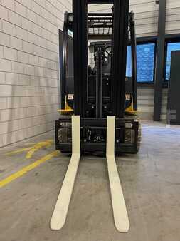 Electric - 4 wheels 2023  Yale ERP 25 VL (3)