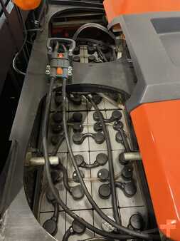 Vertikal ordreplukker 2018  Toyota OME 100H (2)