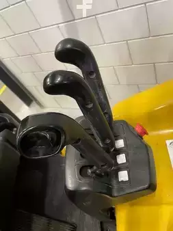 Chariots électriques à 4 roues 2018  Yale ERP 25VL (6)