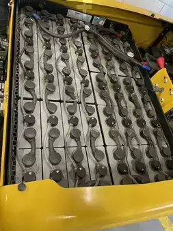 Chariots électriques à 4 roues 2018  Yale ERP 25VL (8)