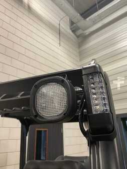 Eléctrica de 4 ruedas 2023  Yale ERP 55VM6 (10)