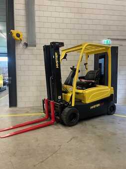 Elektryczne 4-kołowe 2023  Hyster J2.0XN (1)