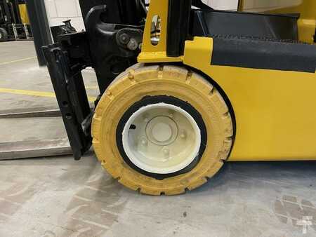 Electric - 3 wheels 2019  Yale ERP20 (3)
