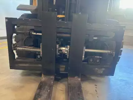 Dieselový VZV 2023  Yale 35VX (9)