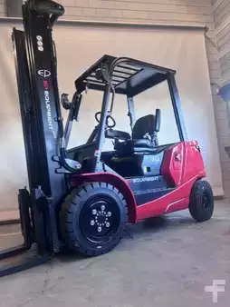 4-wiel elektrische heftrucks 2026  EP Equipment EFL 30Pro (9)