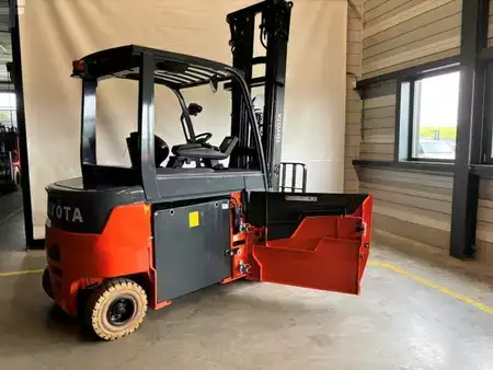 4-wiel elektrische heftrucks 2022  Toyota 9FBM25T (17)