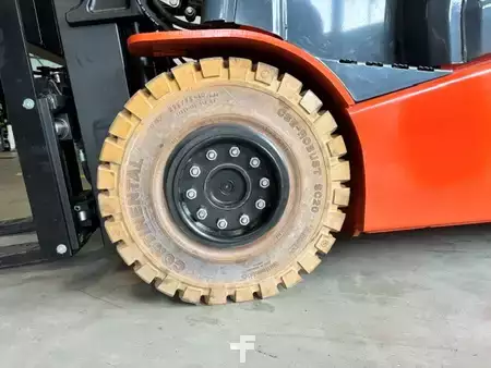4-wiel elektrische heftrucks 2022  Toyota 9FBM25T (2)