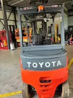 4-wiel elektrische heftrucks 2022  Toyota 9FBM25T (4)