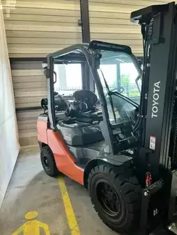 Wózki gazowe 2023  Toyota 02-8FGJf35 (6)