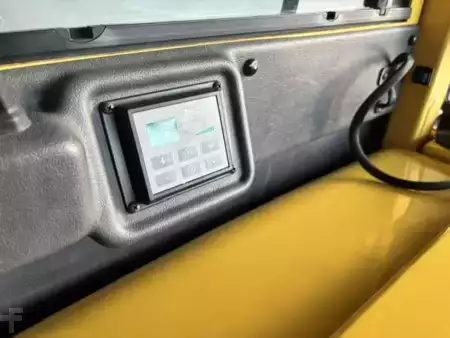 Carrelli elettrici 4 ruote 2019  Hyster J5.0XN (11)