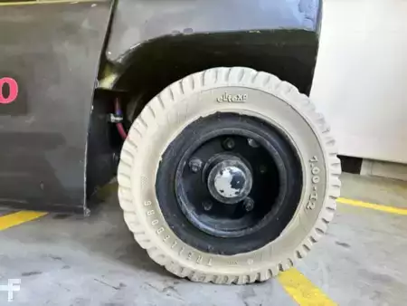 Carrelli elettrici 4 ruote 2019  Hyster J5.0XN (5)
