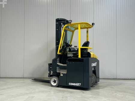 Empilhador Quatro caminhos 2023  Combilift CBE300 (2)