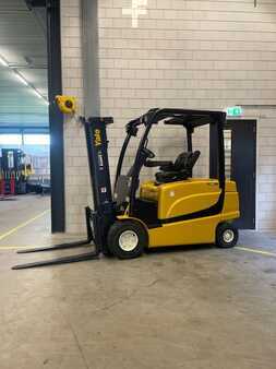 Electric - 4 wheels 2014  Yale 35VL (1)