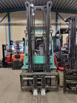 El Truck - 4-hjul 2003  Mitsubishi Mitsubishi FB35K-PAC (1)