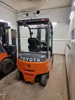 El Truck - 4-hjul 2013  Toyota 8FBMKT20 (1)