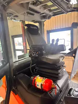 Dieseltruck 2017  Toyota 02-8FDF25 (6)