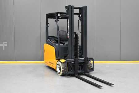 Elektromos 3 kerekű 2019  CAT Lift Trucks 2ET3500 (1)