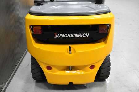 Dieselstapler 2017  Jungheinrich DFG 425 (8)