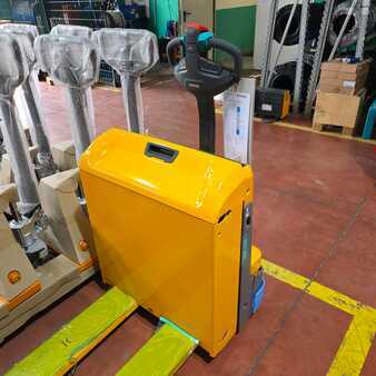 Transpallet elettrici 2025  Jungheinrich EJE 116 (2)