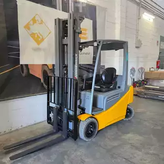 Carrelli elettrici 4 ruote  Jungheinrich EFG 320 GE100-550DZ (2)