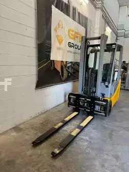 Carrelli elettrici 3 ruote  Jungheinrich EFG 220 G160-318ZZ (2)