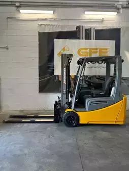 Carrelli elettrici 3 ruote  Jungheinrich EFG 220 G160-318ZZ (1)