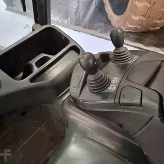 Carrelli elettrici 4 ruote  Linde E25L-01 (6)