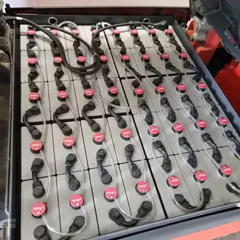 Carrelli elettrici 4 ruote  Linde E25L-01 (8)