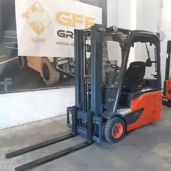 Carrelli elettrici 3 ruote  Linde E16-02 (2)