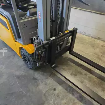 Carrelli elettrici 3 ruote 2020  Jungheinrich EFG216K G115-550DZ (6)