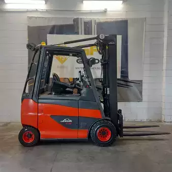 Carrelli elettrici 4 ruote 2016  Linde E30H-01/600 (1)