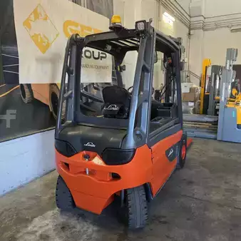 Carrelli elettrici 4 ruote 2015  Linde E25L (2)