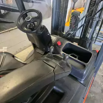 Carrelli elettrici 4 ruote 2015  Linde E25L (3)
