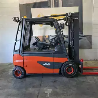 Carrelli elettrici 4 ruote 2015  Linde E25L (8)