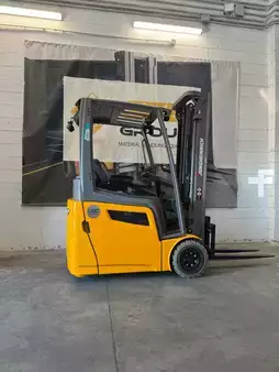 Carrelli elettrici 3 ruote 2019  Jungheinrich EFG 215 GE115-350ZZ Litio (12)