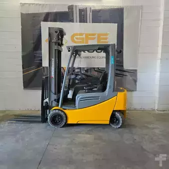 Carrelli elettrici 4 ruote 2021  Jungheinrich EFG 320 GE100-550DZ (1)