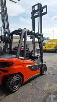 Carrelli elevatori diesel 2021  Linde H25D-01 (1)